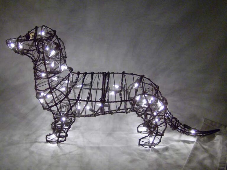 Dachshund Wire Topiary, Lighted, 13 in, photo 2 of 2