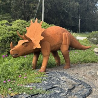 Family of Dinosaurs & T-Rex - Hand Made Using Scrap Metal, Spanish Style | TOPIARYTREE.NET