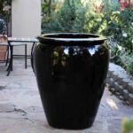 Urn Smooth Finished — Black