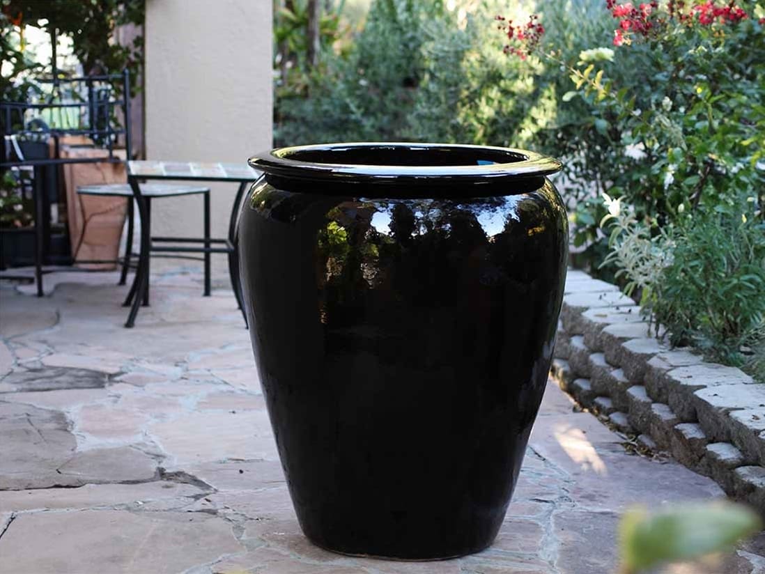 Urn Smooth Finished Urn Smooth Finished