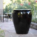 Urn Smooth Finished — Black
