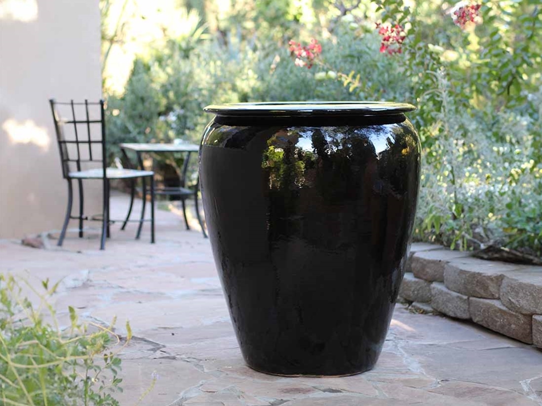Urn Smooth Finished Urn Smooth Finished