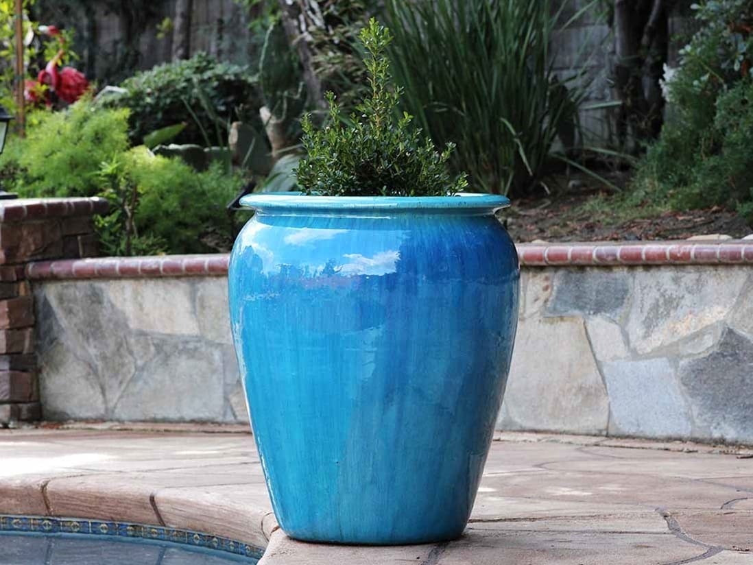 Urn Smooth Finished Urn Smooth Finished