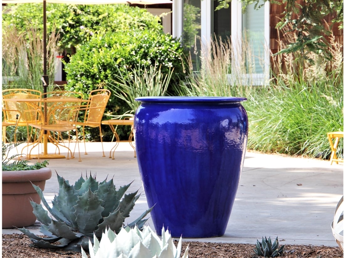 Urn Smooth Finished Urn Smooth Finished