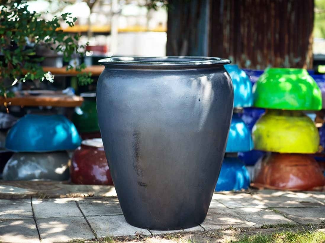 Urn Smooth Finished Urn Smooth Finished