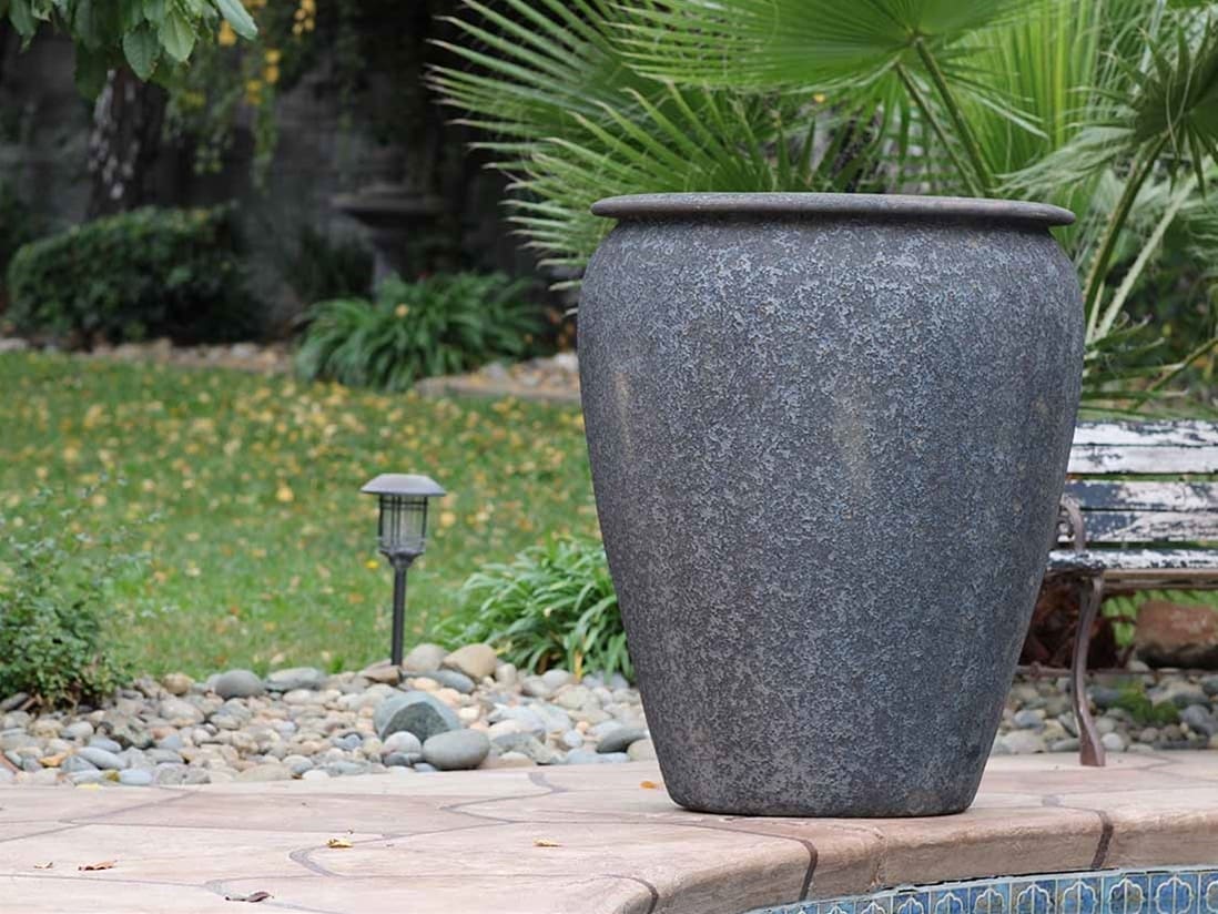 Urn Smooth Finished Urn Smooth Finished