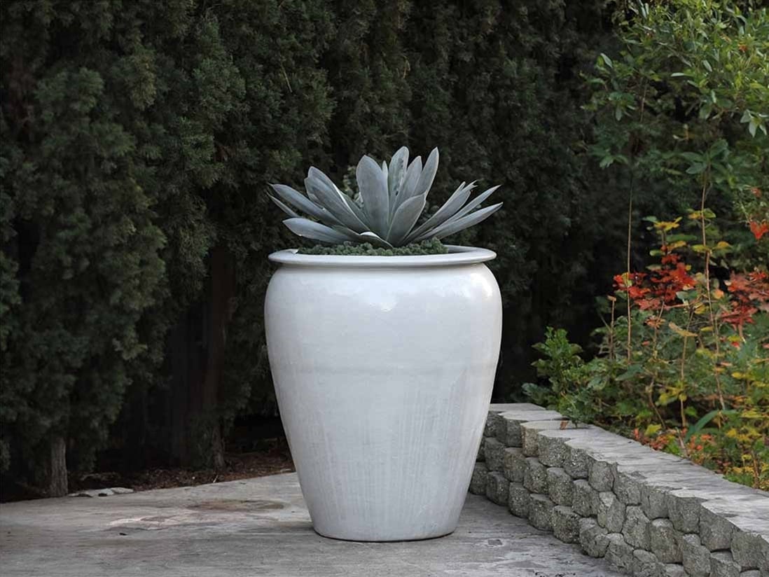 Urn Smooth Finished Urn Smooth Finished