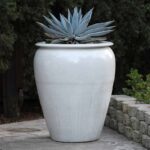 Urn Smooth Finished — White White