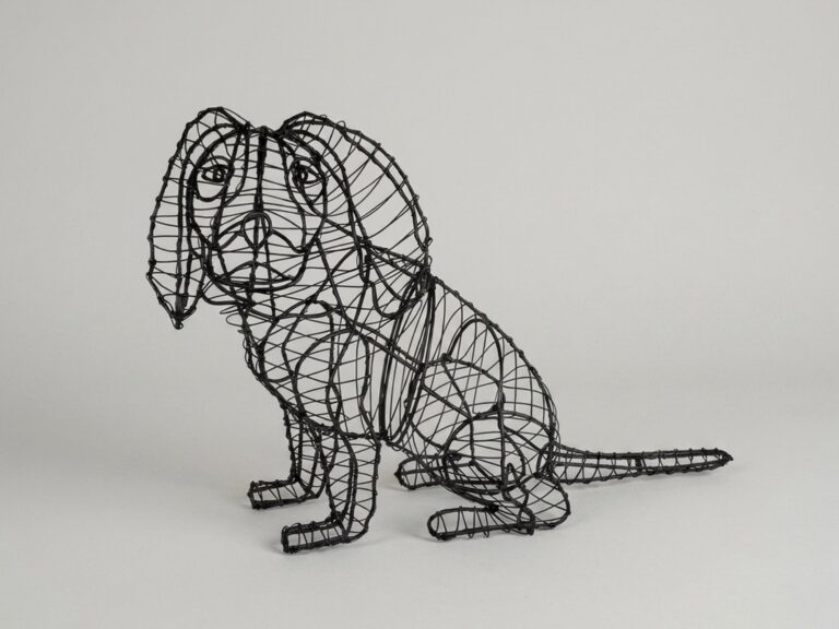 Cavalier Sitting Topiary Frame, 16 in