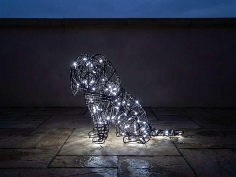 Cavalier Topiary, Sitting, 16 in (Lit)