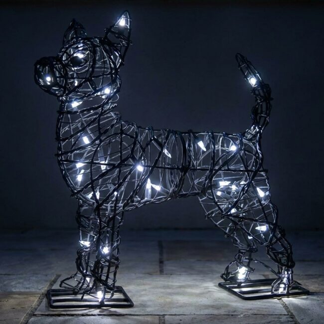 Chihuahua Topiary, 16 inch Lighted Wire Frame