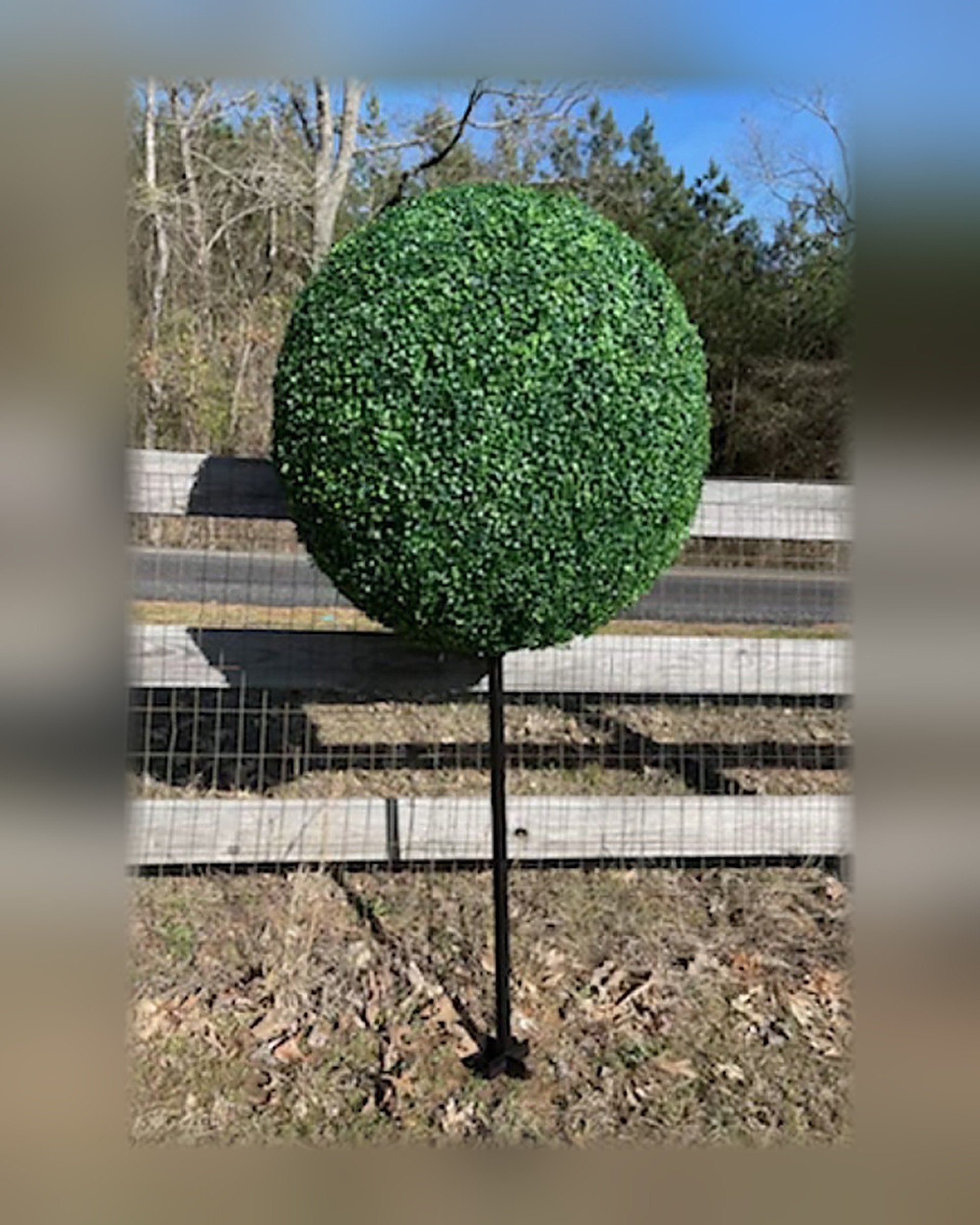 Globe Topiary, Wire frame Globe Topiary, Wire frame