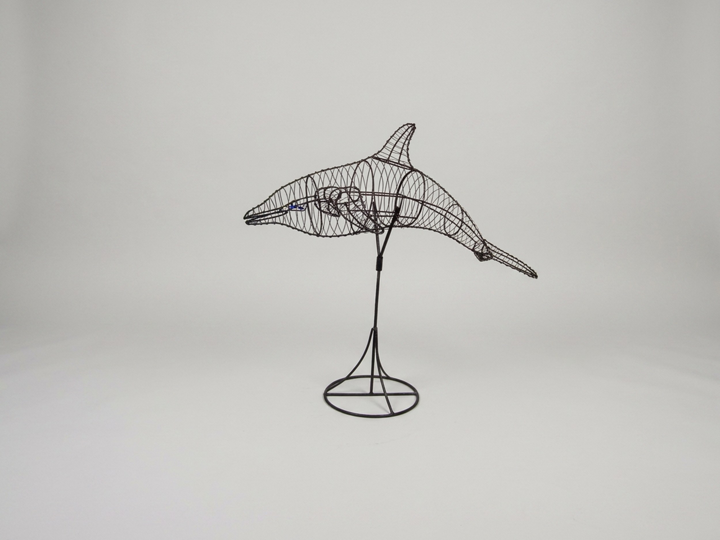 Dolphin Topiary, Wire frame, 19–33 in Dolphin Topiary, Wire frame, 19–33 in
