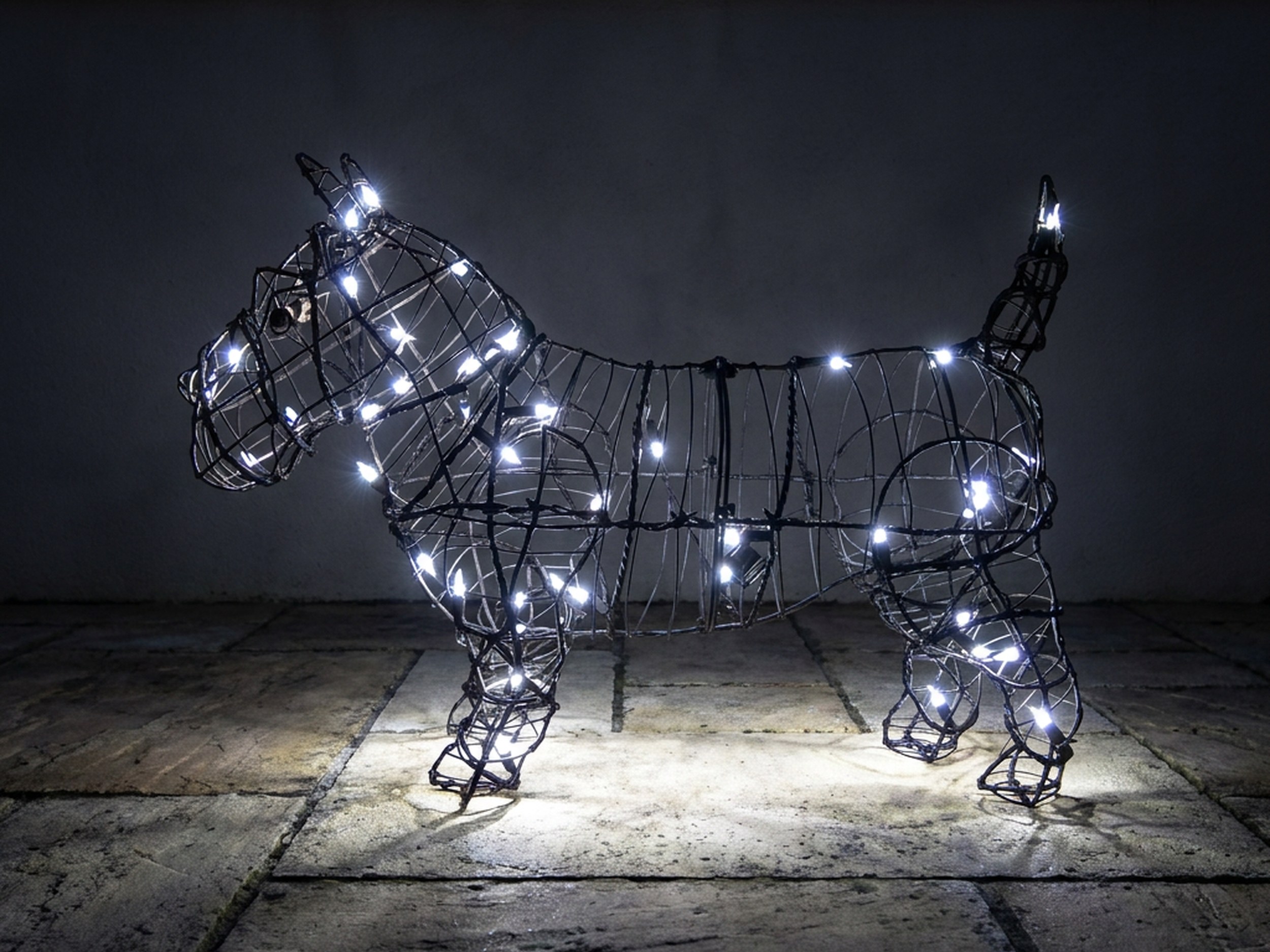 Scottie Lit Wire-Frame Topiary, 18 in